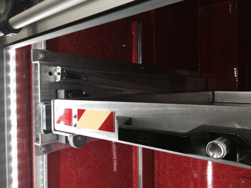 Slide & Tilt – Front Handle Lock | Sliding Systems